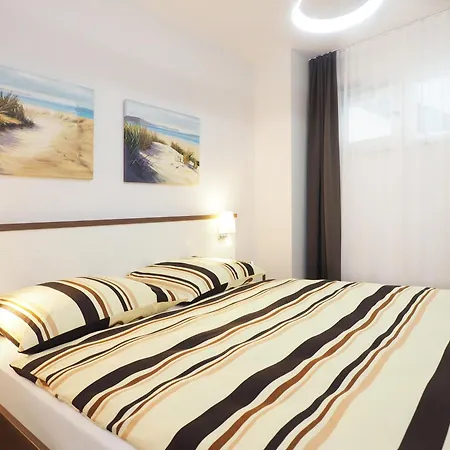 Brise Stadtvilla Blumenhof App 08